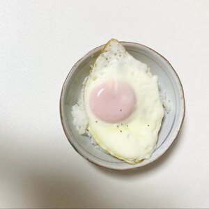 コンソメ味の目玉焼き